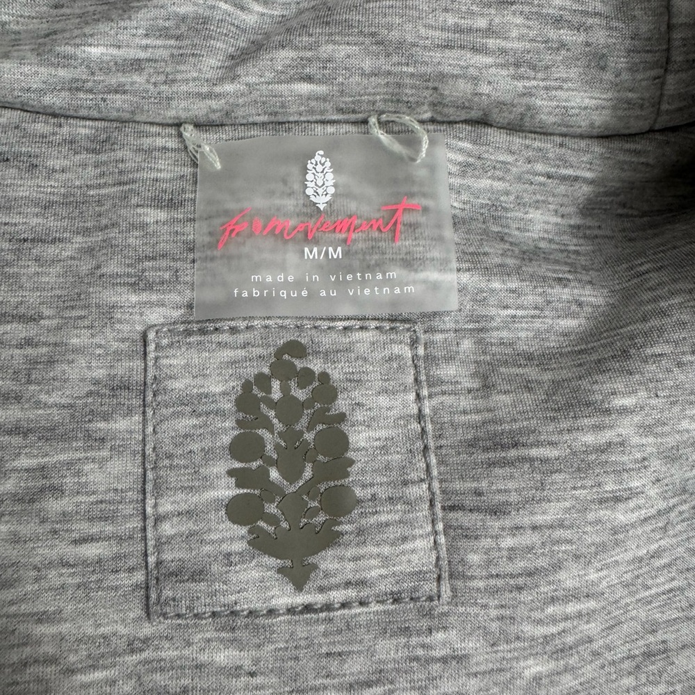 NWT Free People Slalom Reversible Fleece Light Green Grey Vest Size M - Picture 6 of 6